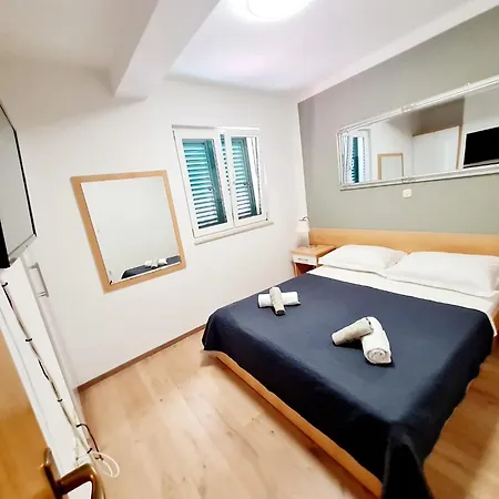 Vila Maslina Apartments Mit Pool Und Garten Nahe Am Strand Tucepi Room photo