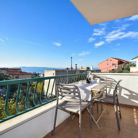 Vila Maslina Apartments Mit Pool Und Garten Nahe Am Strand Tucepi Exterior photo