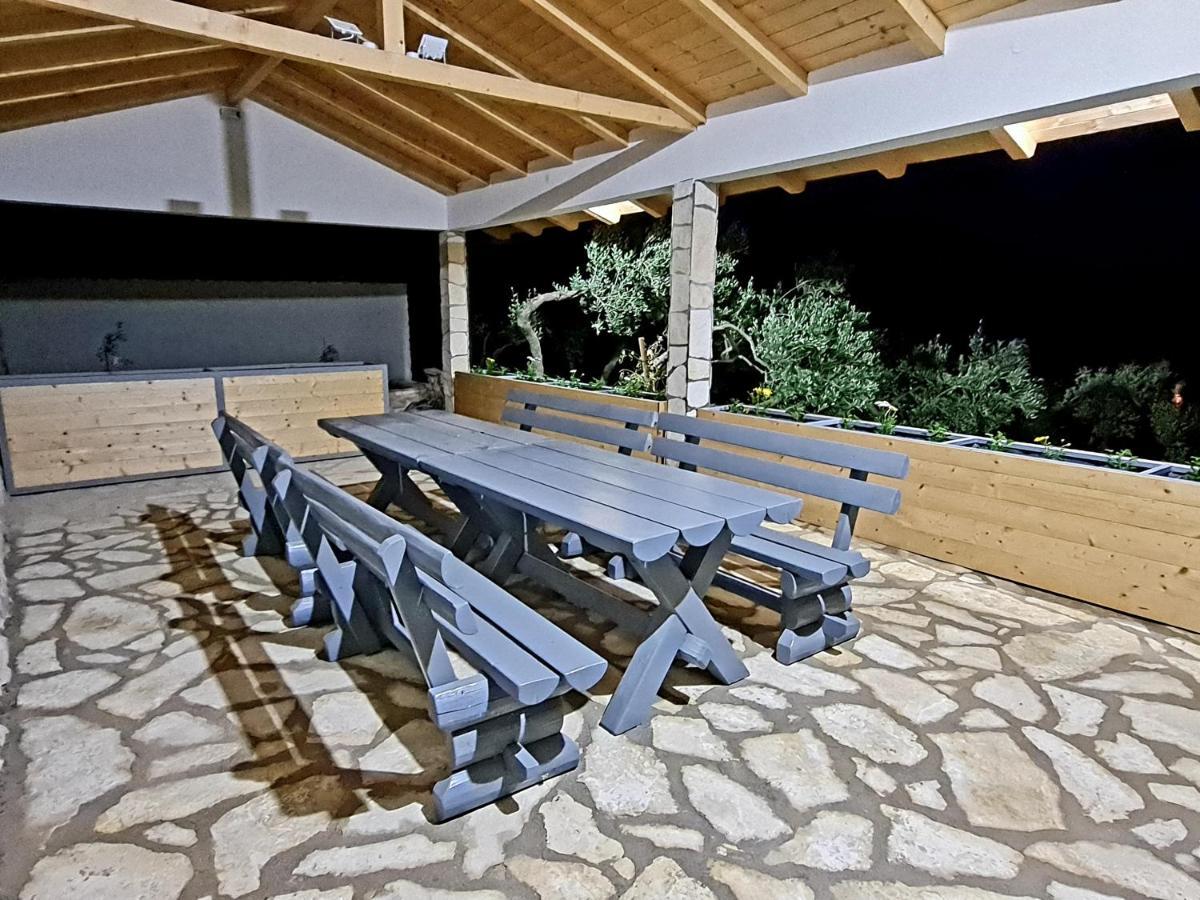 Maslina Mit Pool Und Garten Nahe Am