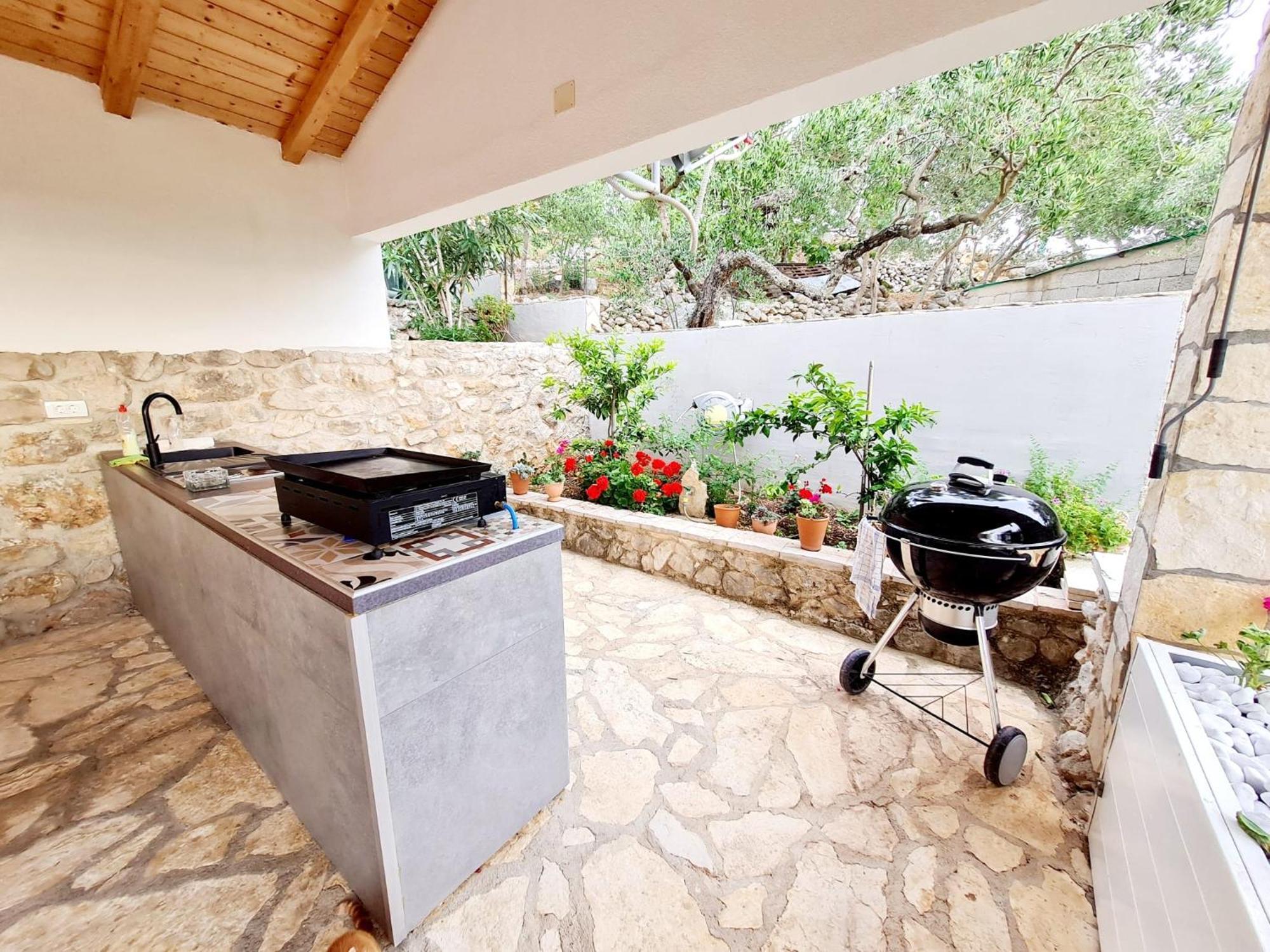 Maslina Mit Pool Und Garten Nahe Am Apartment *