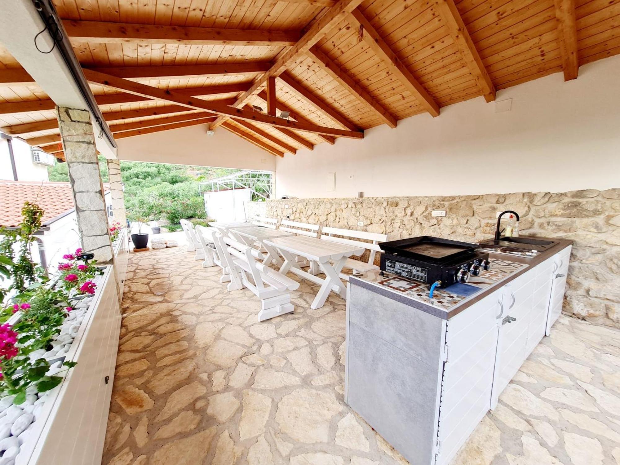 Maslina Mit Pool Und Garten Nahe Am Apartment Tucepi